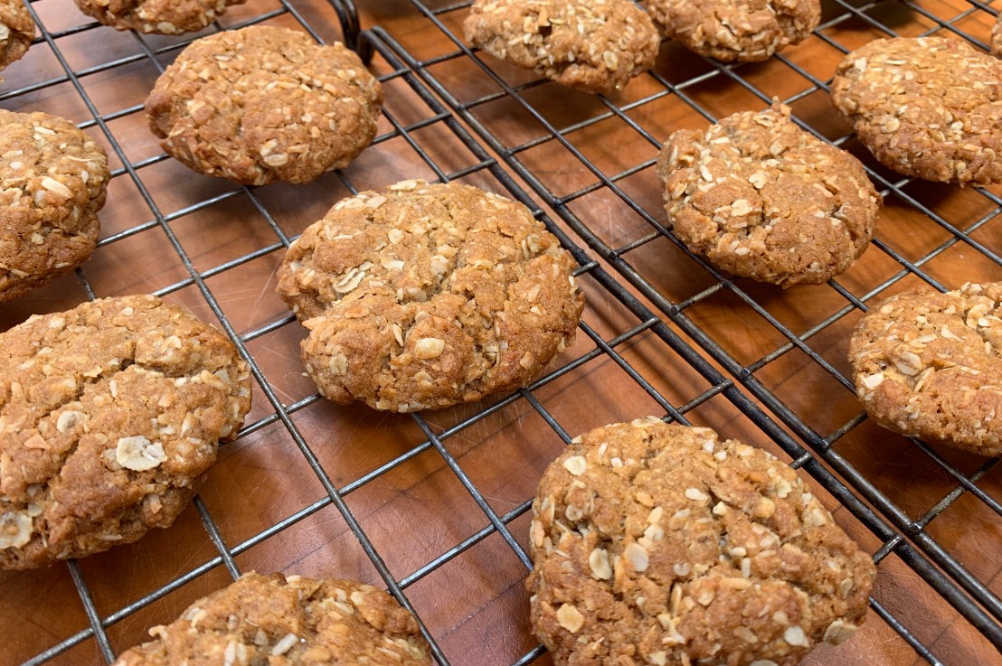 Around the world in 80 bakes, no.13: ANZAC&nbsp;biscuits
