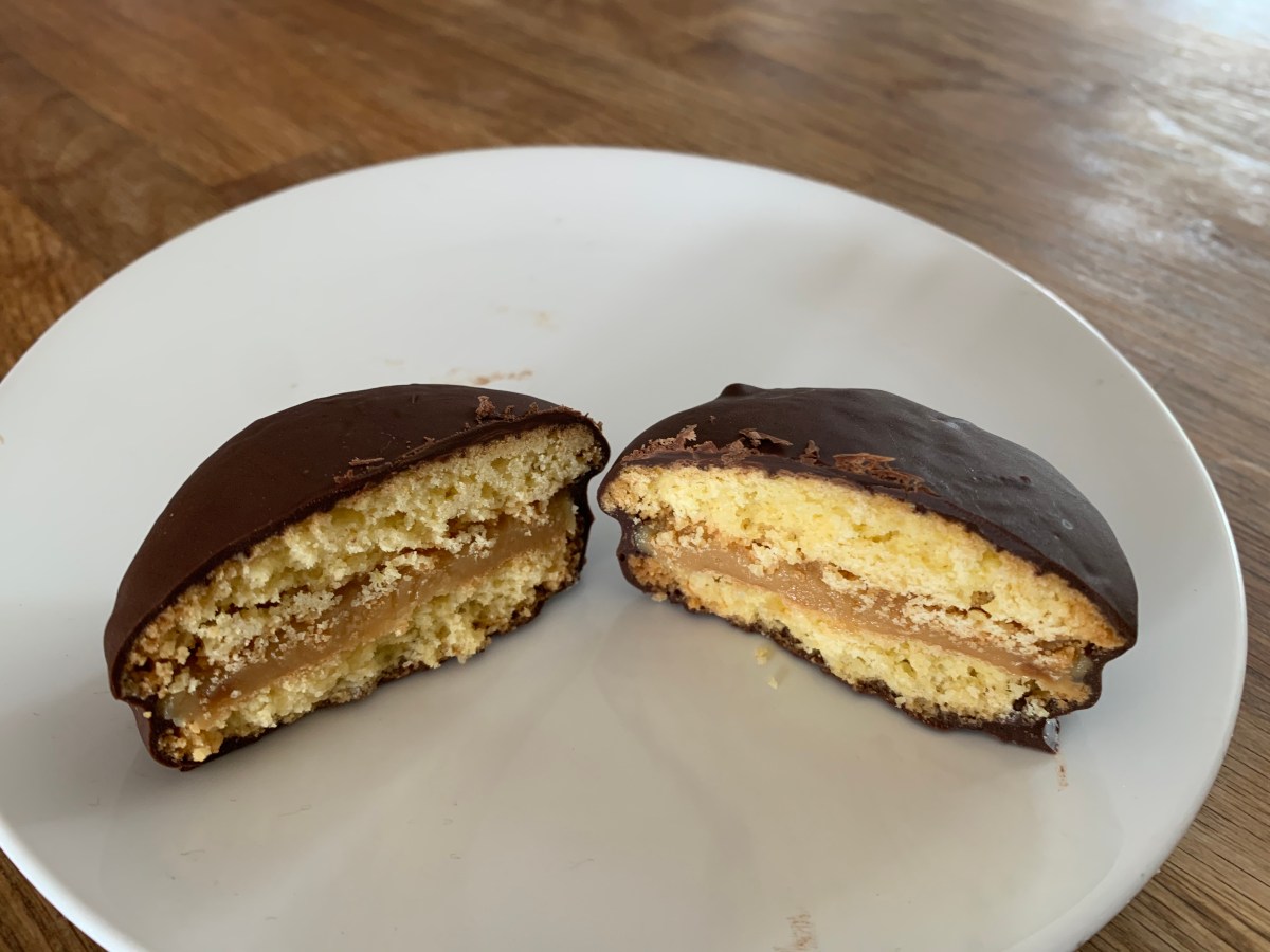 Around the world in 80 bakes, no.24: Alfajores marplatenses from ...