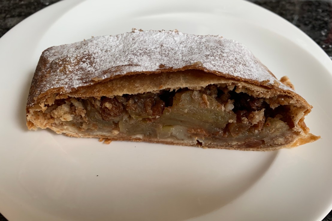 Around the world in 80 bakes, no.25: Apple Strudel from&nbsp;Hungary